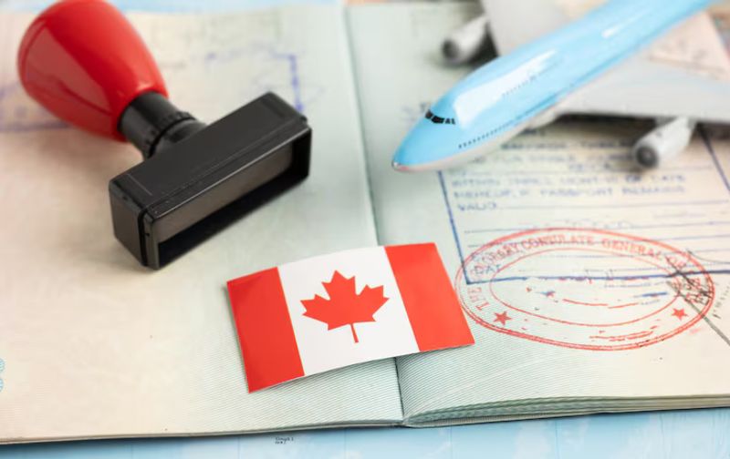 Students in Canada | Study Permit Extensions & Work
